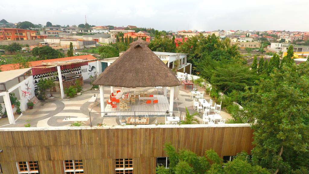 Bushman Cafe Hotel Abiyán Exterior foto