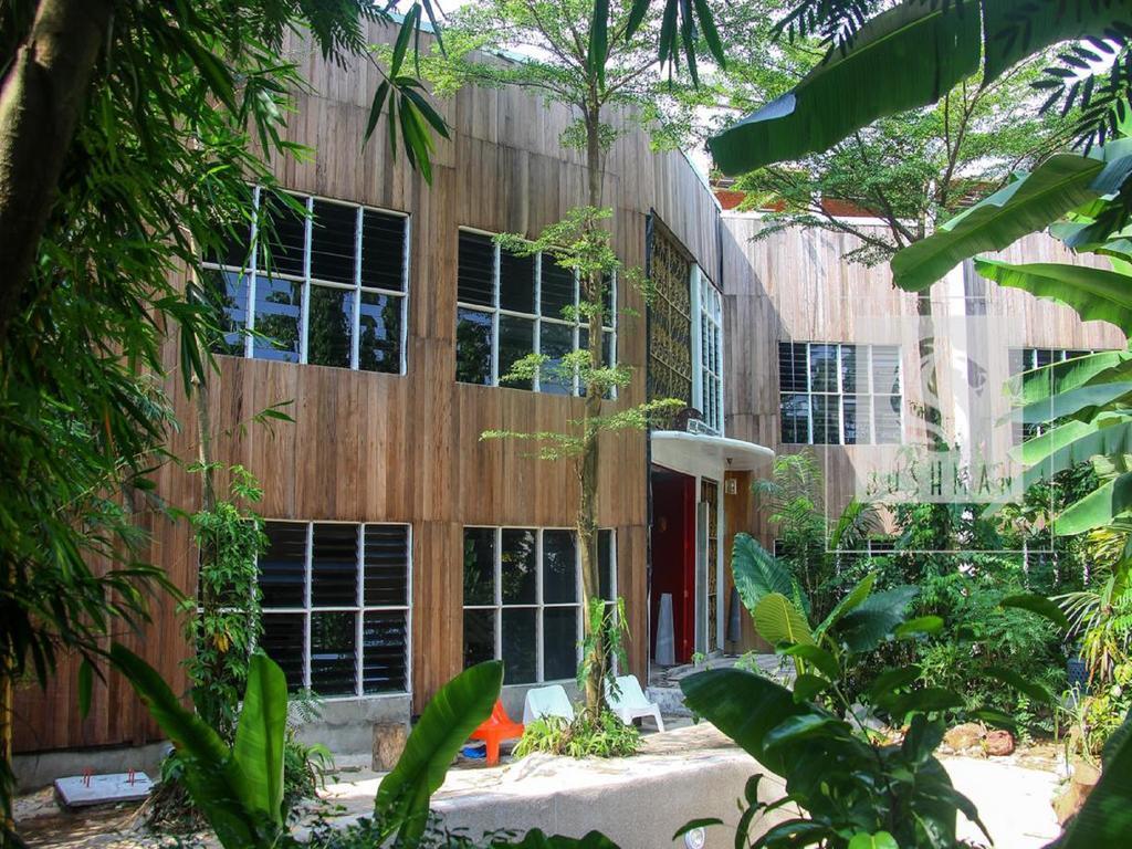 Bushman Cafe Hotel Abiyán Exterior foto